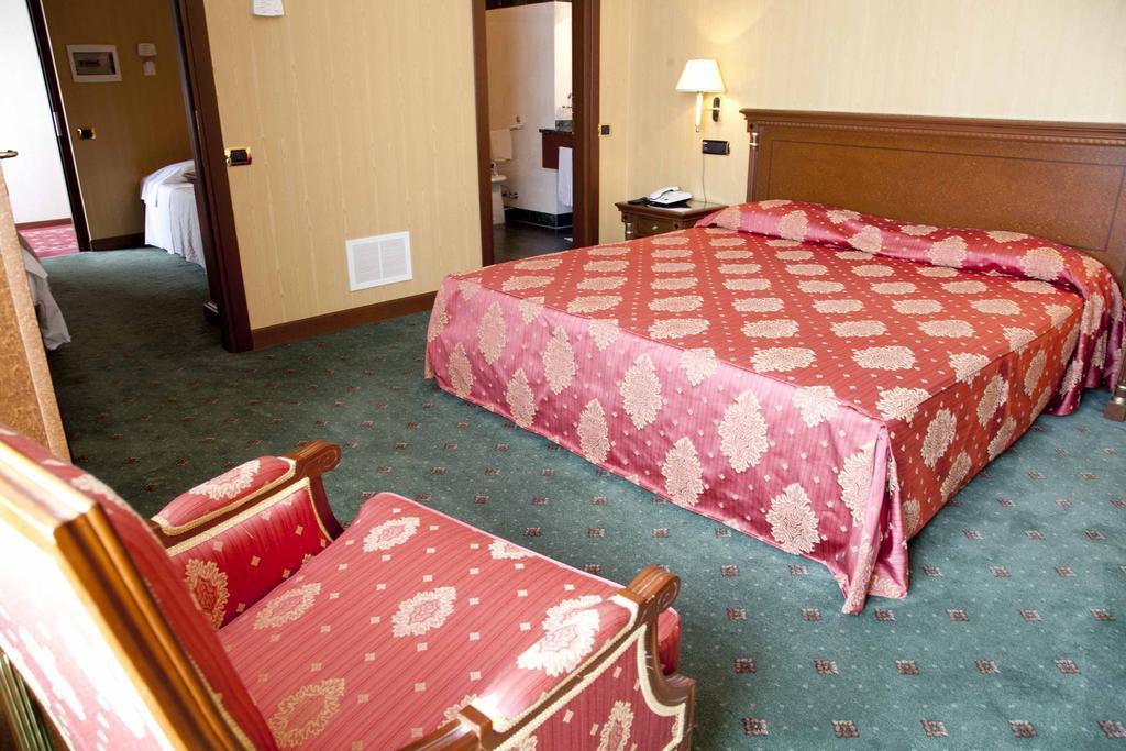 קסטרווילארי Hotel Jolly חדר תמונה