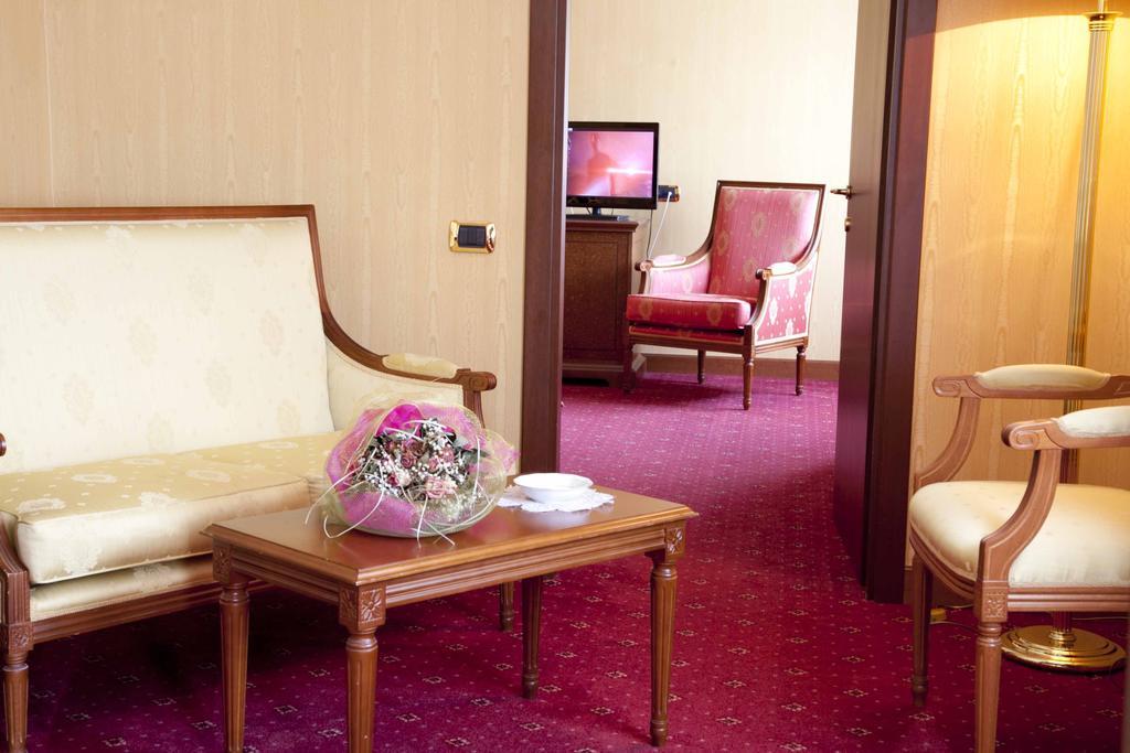 קסטרווילארי Hotel Jolly חדר תמונה